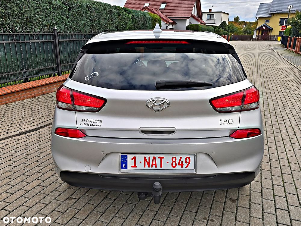 Hyundai i30 1.6 CRDI Fifa World Cup Edition - 17