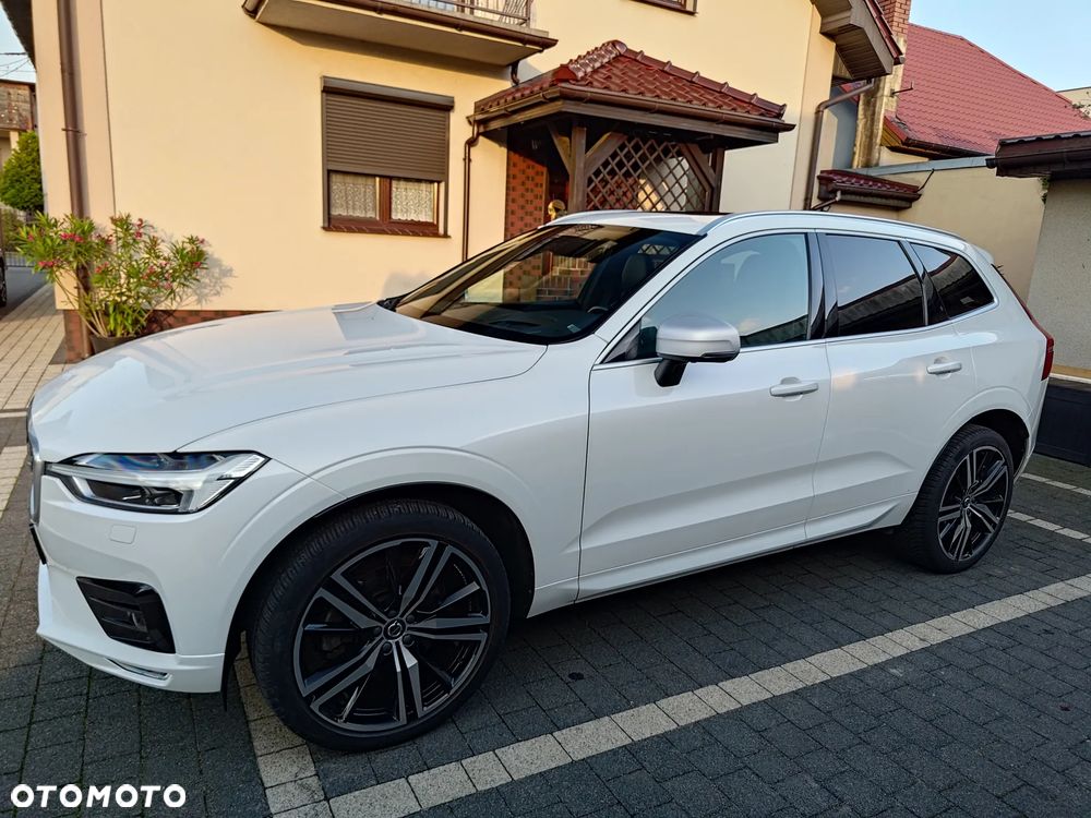 Volvo XC 60 T5 R-Design - 2