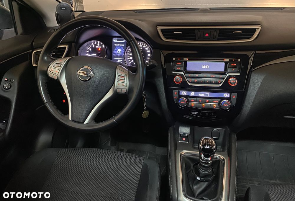 Nissan Qashqai 1.2 DIG-T N-Vision EU6 - 34