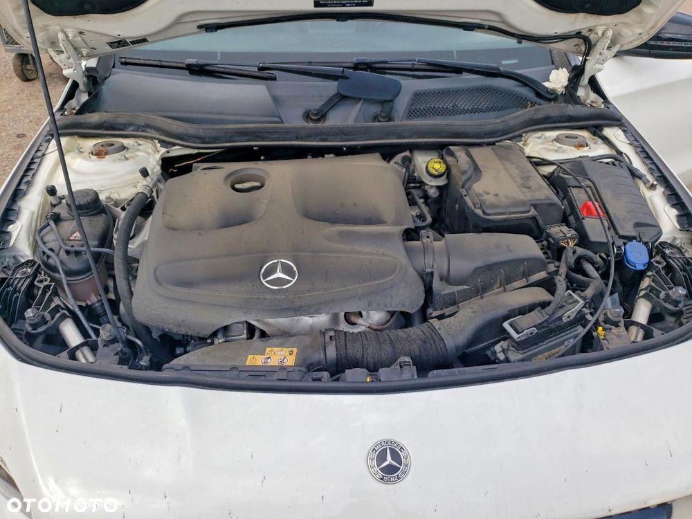 Mercedes-Benz CLA 250 4Matic 7G-DCT AMG Line - 11