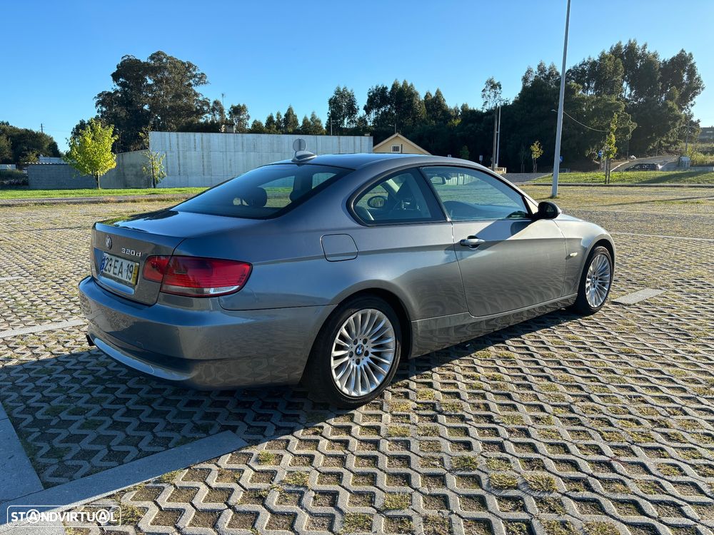 BMW 320 d Coupe Auto - 4