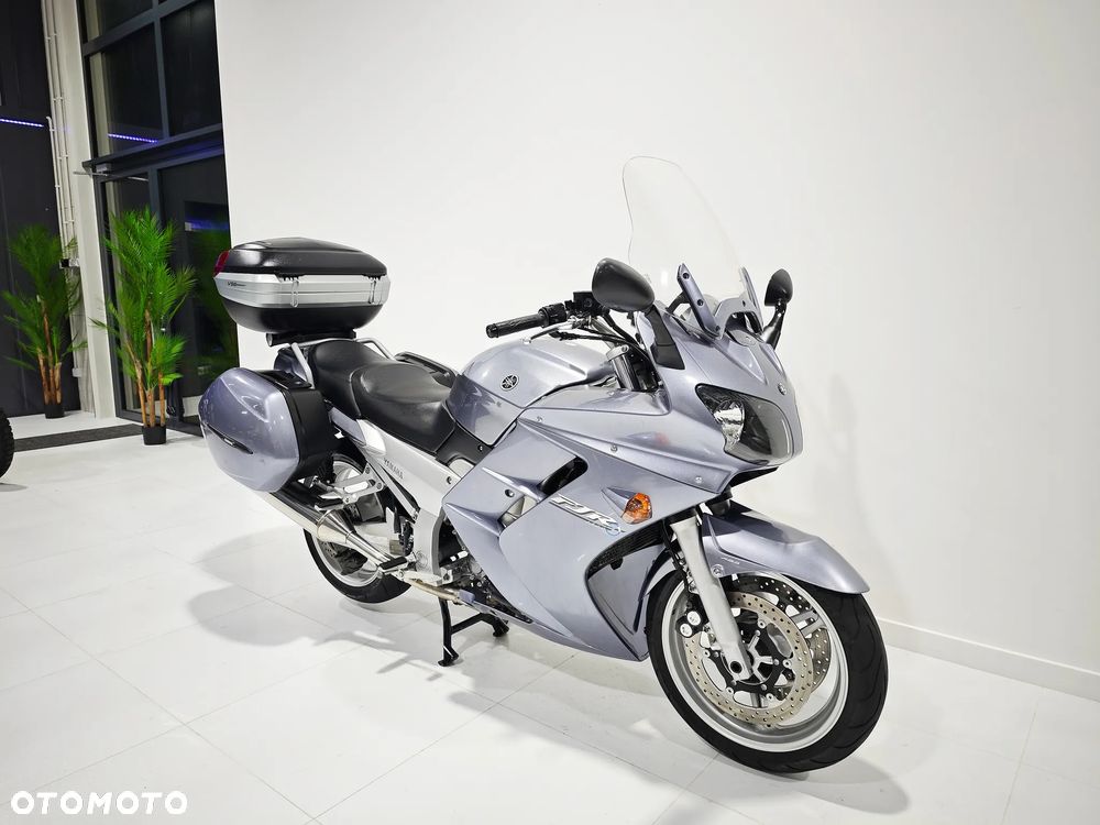 Yamaha FJR - 2