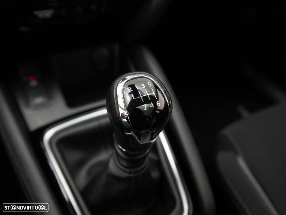 Nissan Qashqai 1.5 dCi N-Connecta - 22