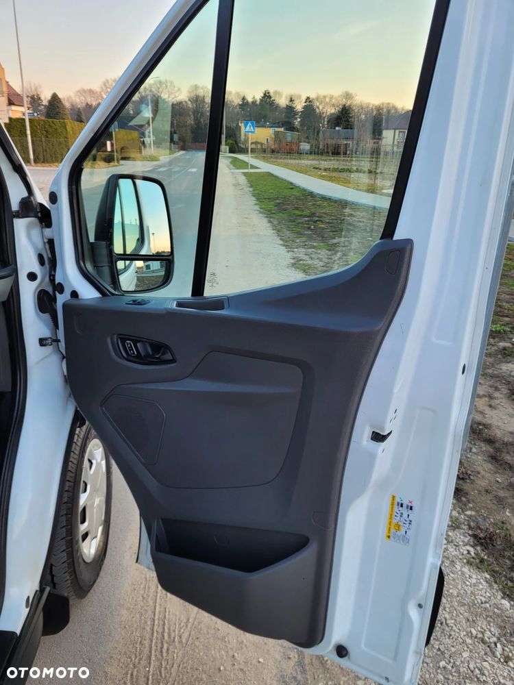 Ford Transit - 11