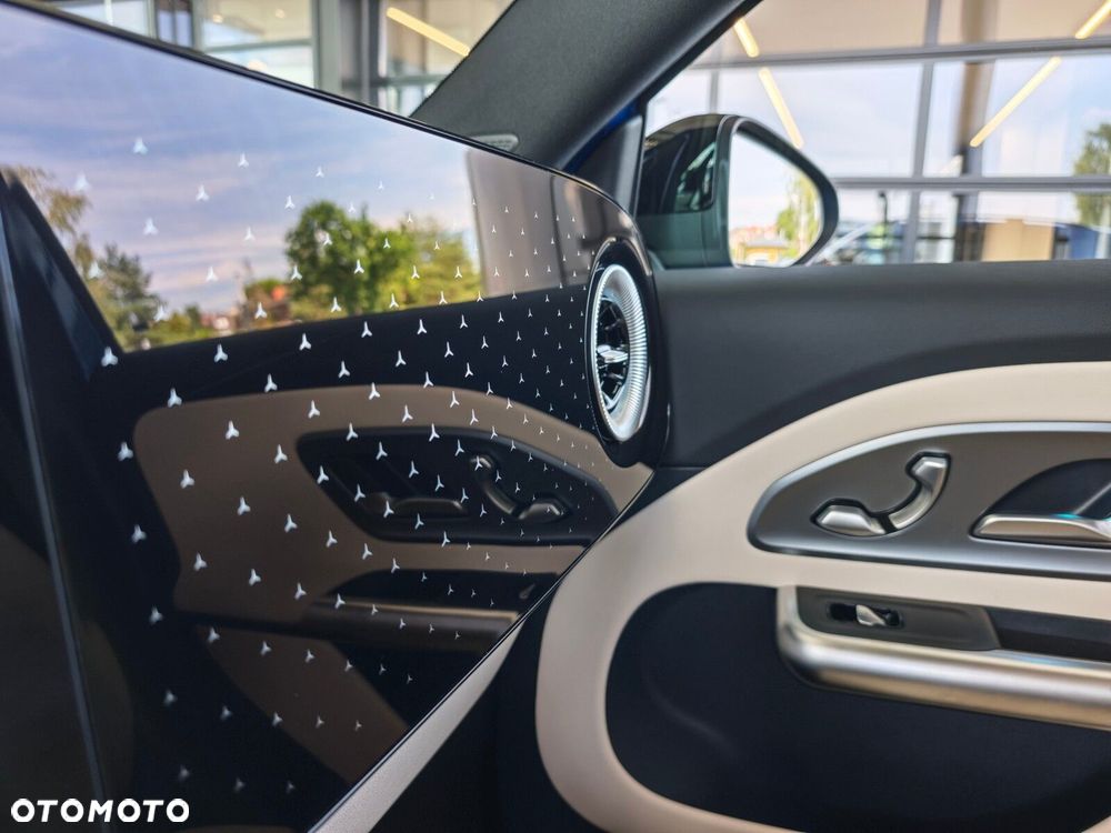 Mercedes-Benz GLB - 25