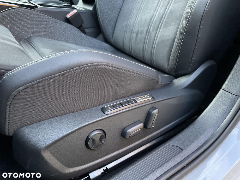 Volkswagen Golf - 12