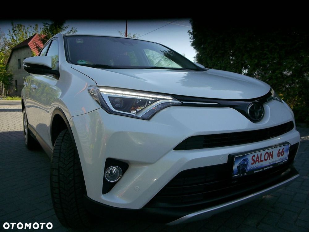 Toyota RAV4 2.0 D-4D Premium 4x2 - 11