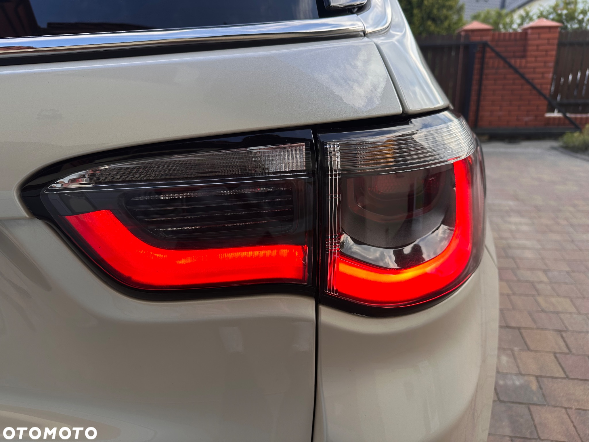 Jeep Compass - 12