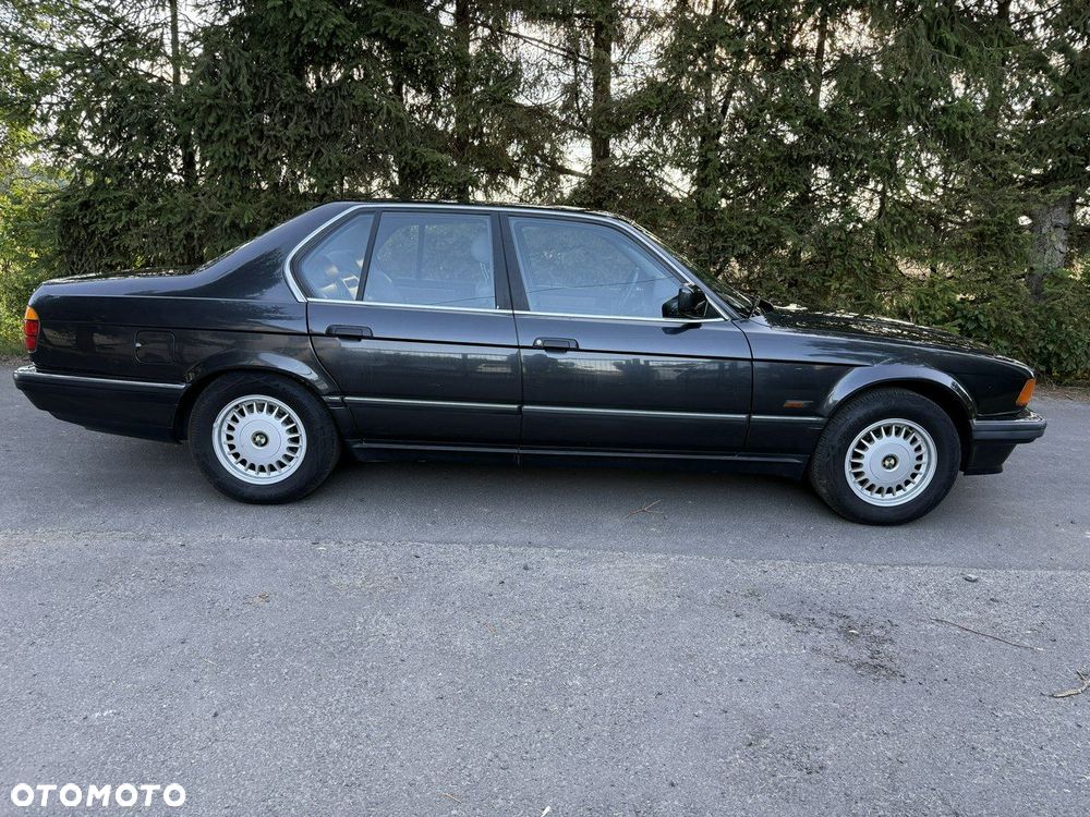 BMW Seria 7 - 24