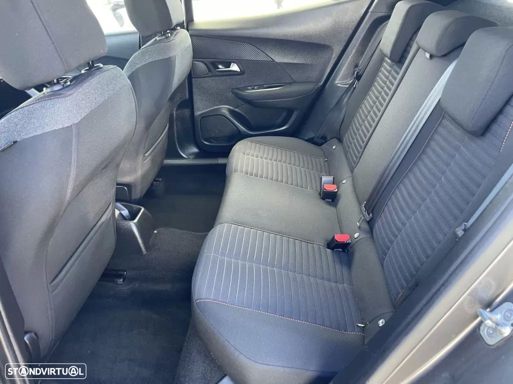 Peugeot 2008 1.2 PureTech Active EAT8 - 15