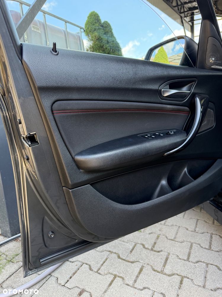 BMW Seria 1 118d Sport Line - 19