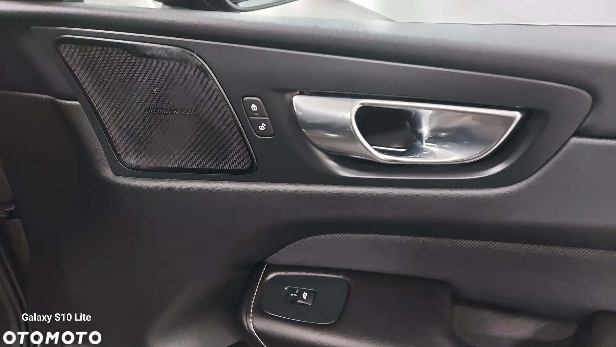 Volvo XC 60 B4 D Plus Dark - 20