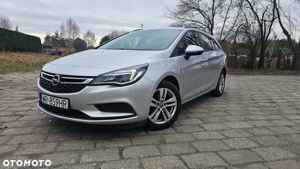 Opel Astra 1.6 CDTI Essentia - 17