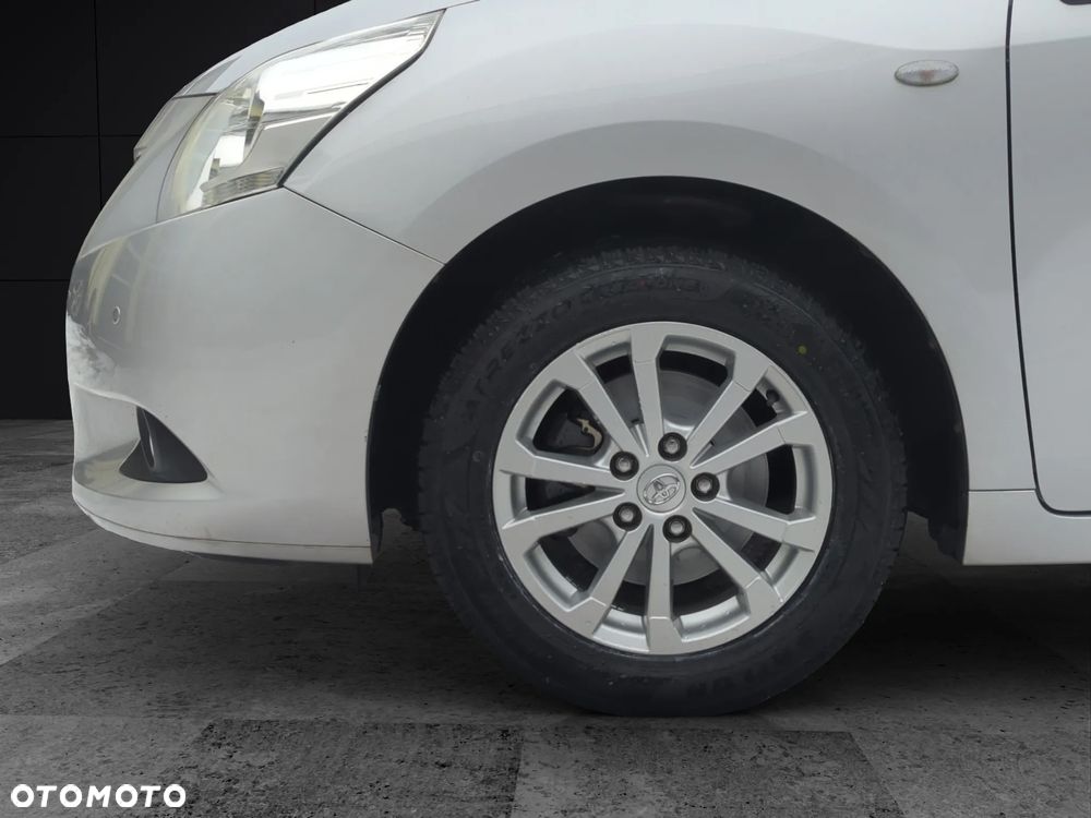 Toyota Verso 1.8 5-Sitzer Executive - 23