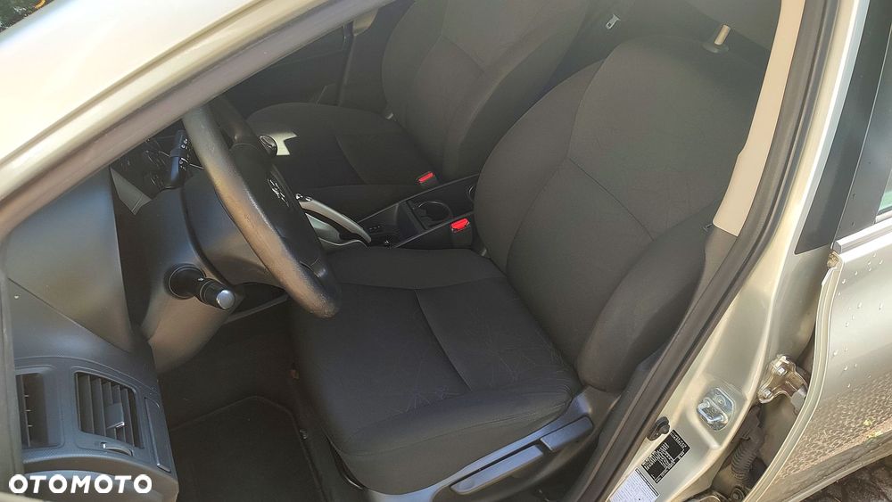 Toyota Auris 1.4 VVT-i Team - 12