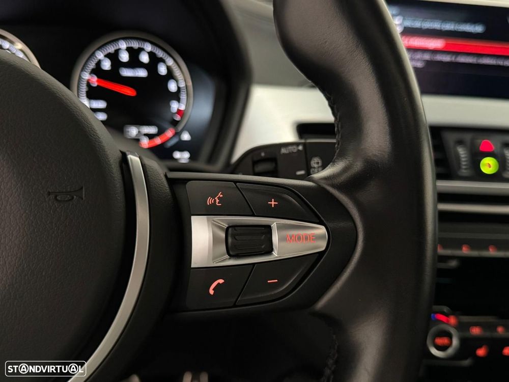 BMW X2 25 e xDrive Pack 50 anos M - 21