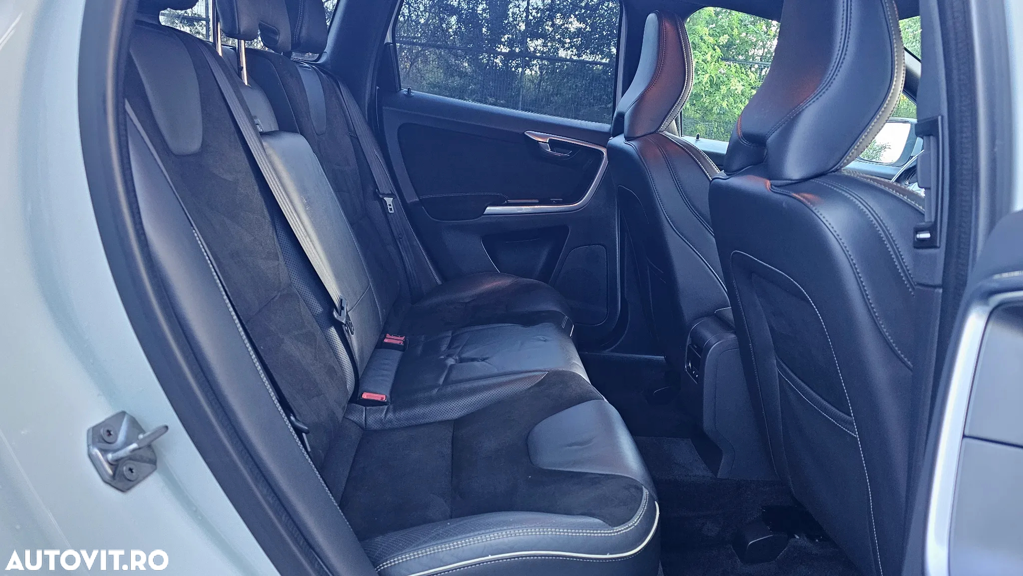 Volvo XC 60 B4 D AWD Geartronic RDesign - 38