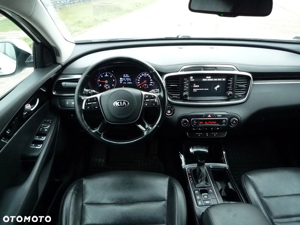 Kia Sorento 2.0 CRDI Business Line Plus - 23