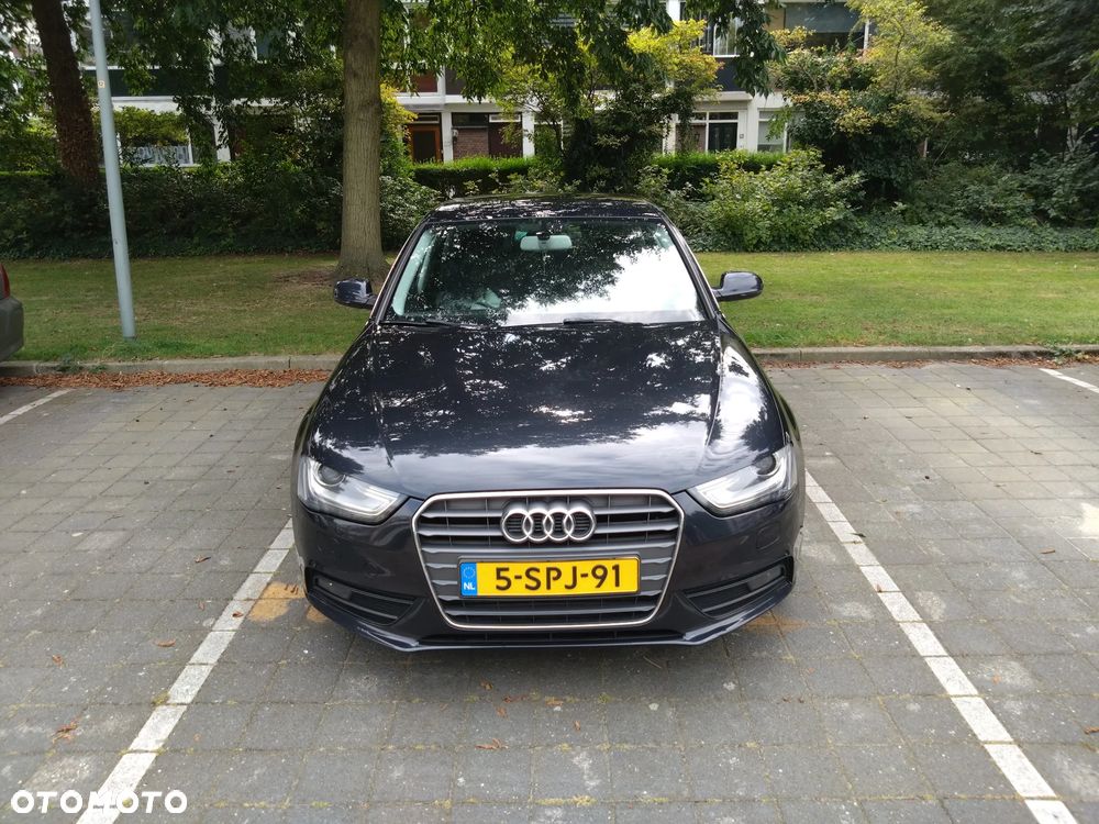 Audi A4 Limousine 2013 photo 5