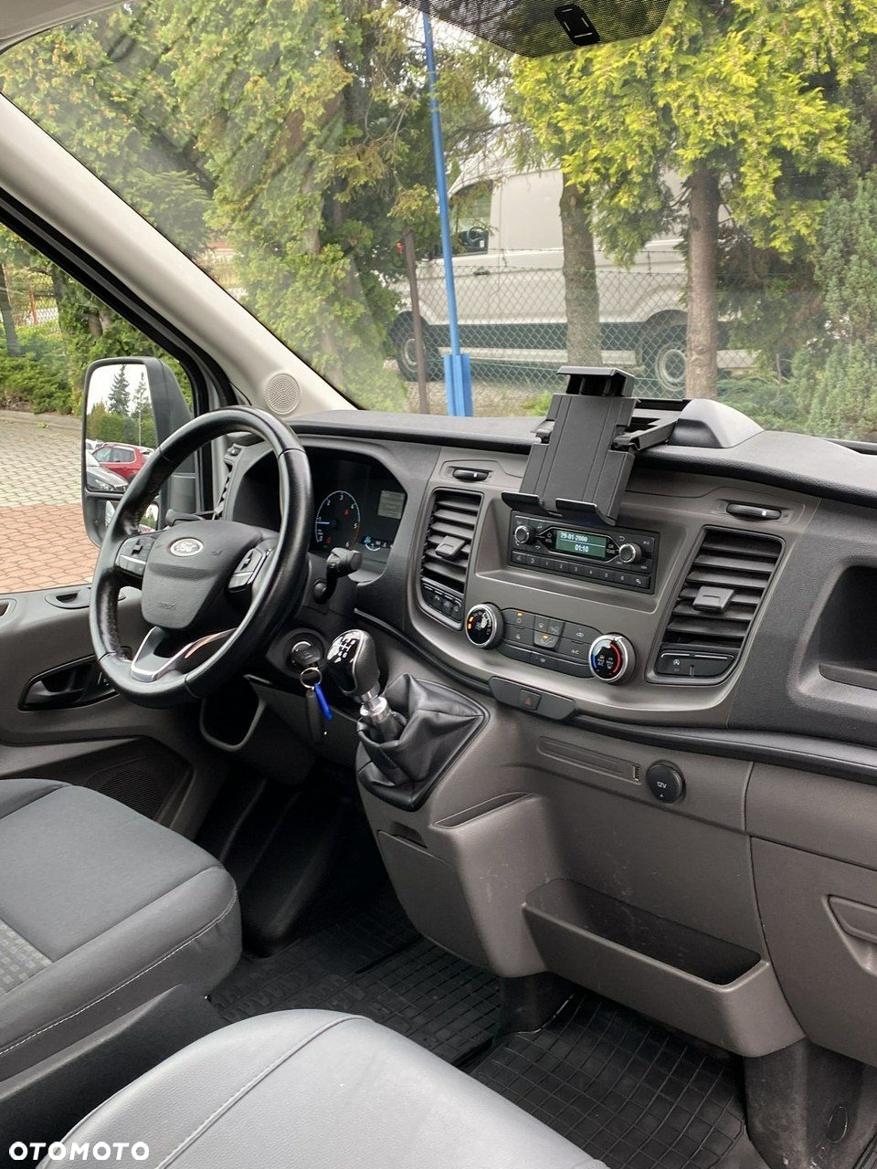 Ford Transit - 12