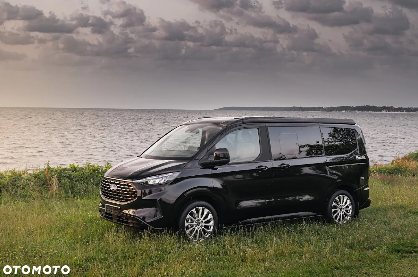 Ford Tourneo Custom 2.0 EcoBlue L1 Titanium - 9