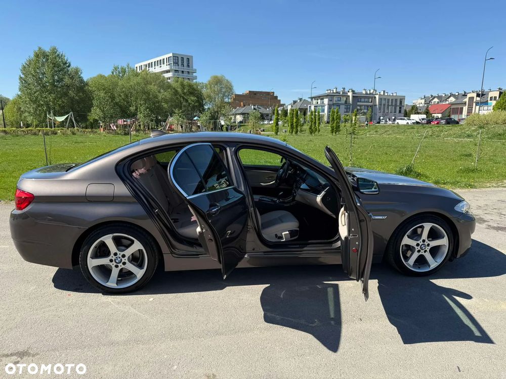 BMW Seria 5 - 10