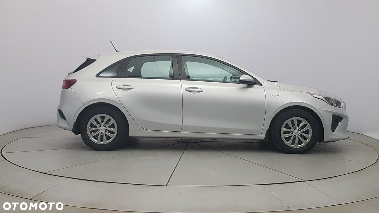Kia Ceed - 8