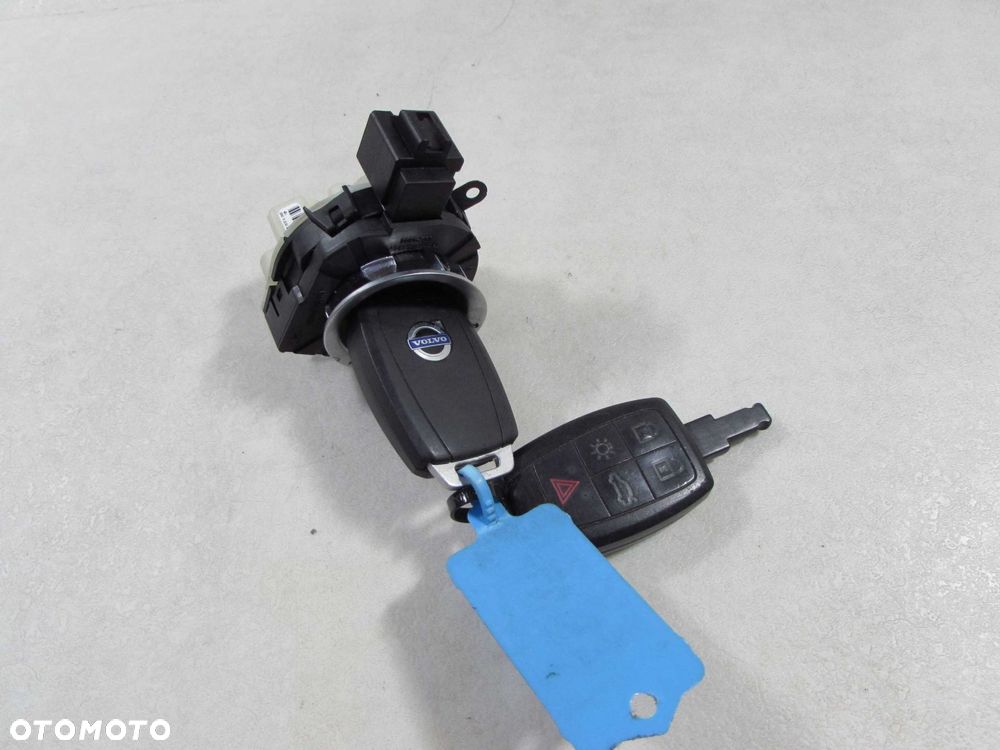 VOLVO C30 S40 V50 C70 STACYJKA KLUCZYK x2 31300585 04-13 - 1