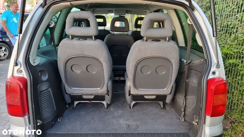 Seat Alhambra 1.9 TDI Stylance Tiptr - 12
