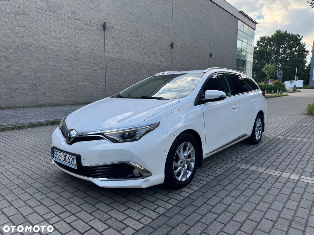 Toyota Auris 1.6 D-4D Premium - 2