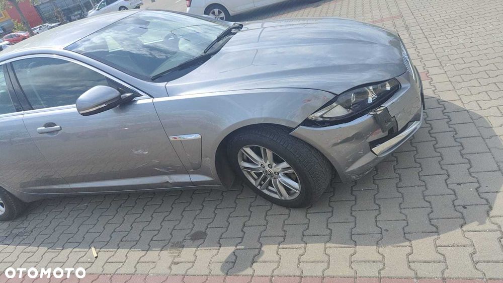 Jaguar XF - 7