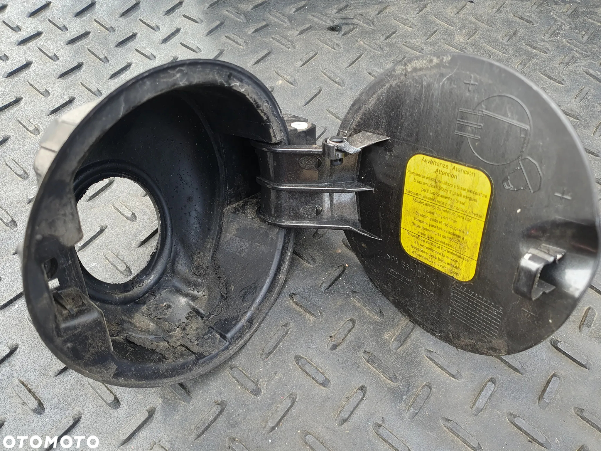 FIAT BRAVO II KLAPKA WLEWU PALIWA 284 - 2