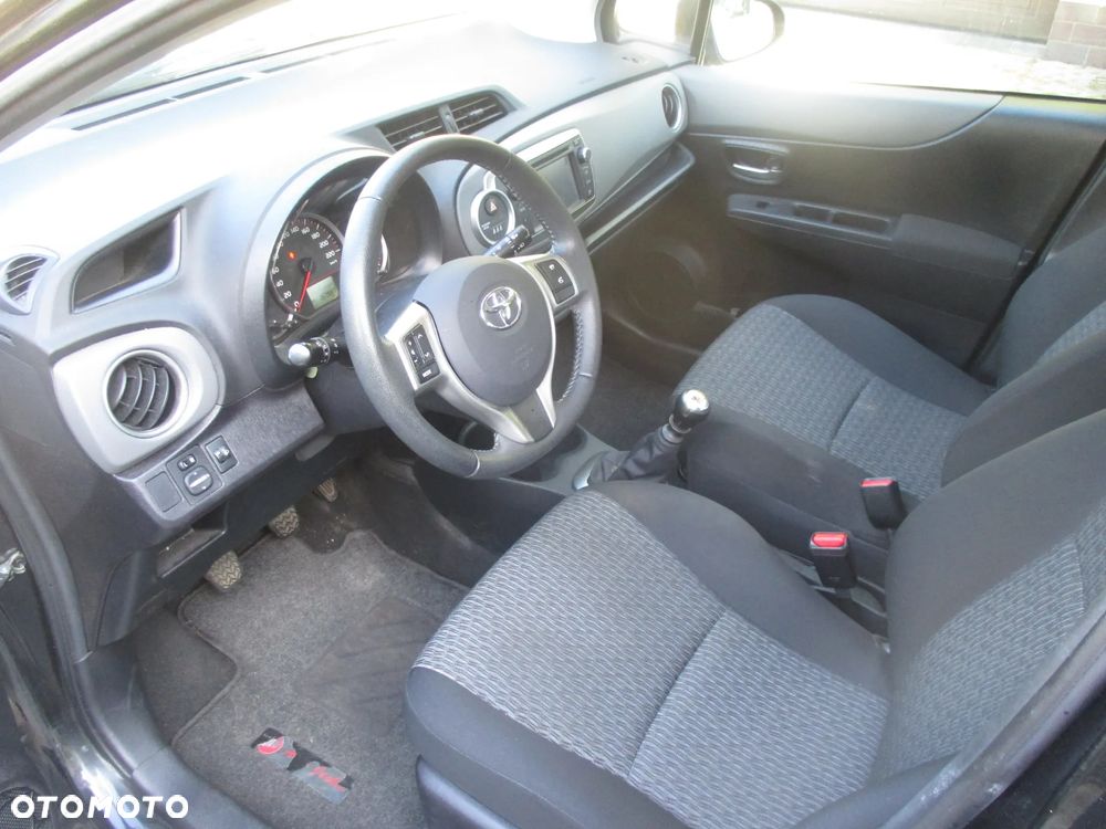 Toyota Yaris 1.33 Active - 9