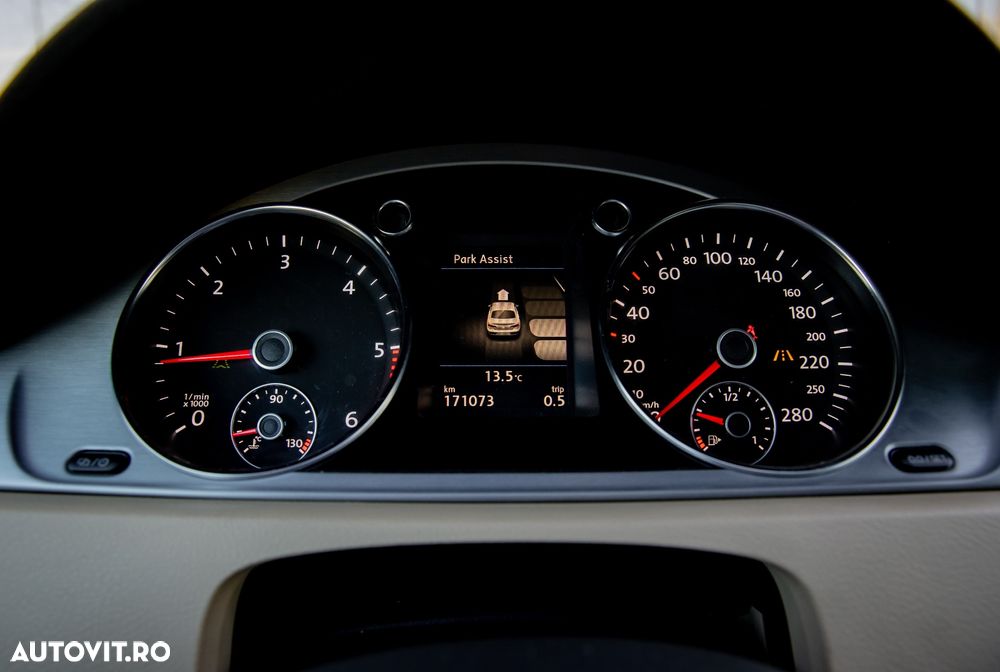 Volkswagen Passat CC - 31