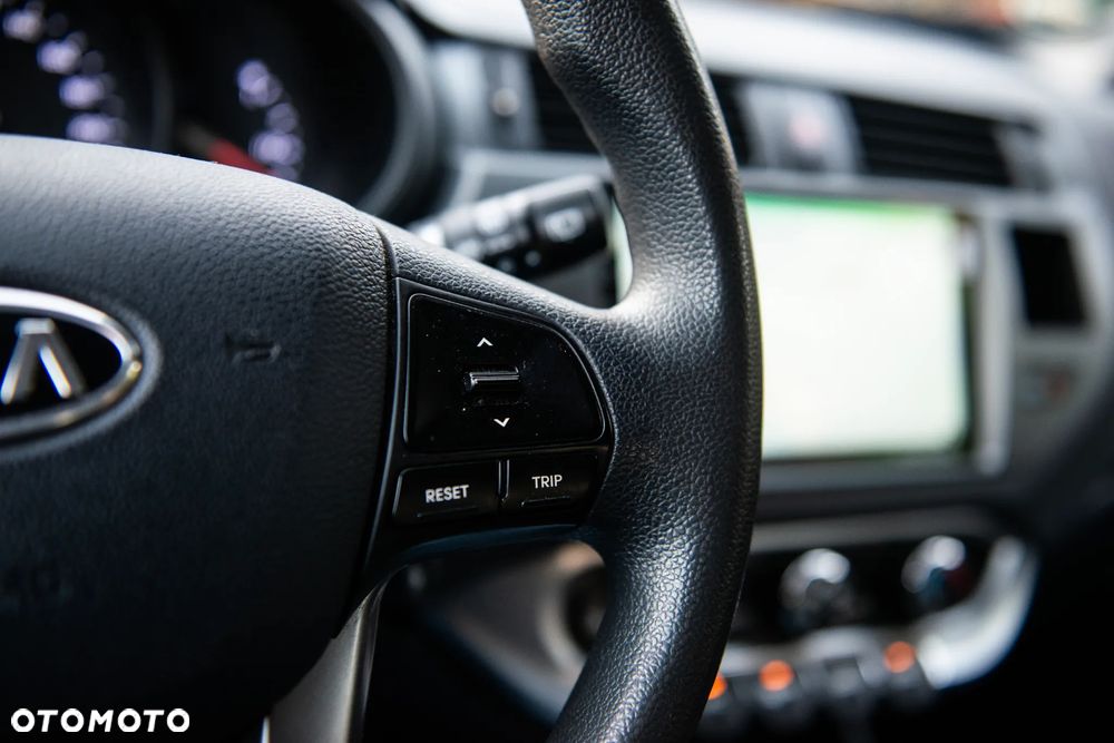 Kia Rio 1.2 Business Line - 37