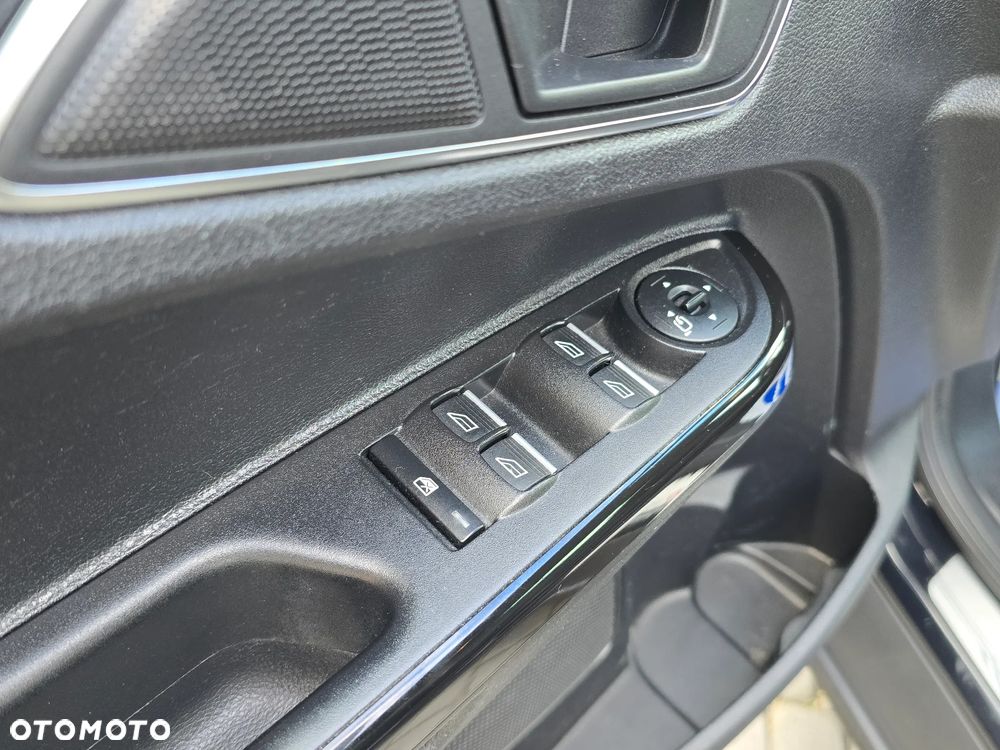 Ford B-MAX 1.6 TDCi SYNC Edition - 24