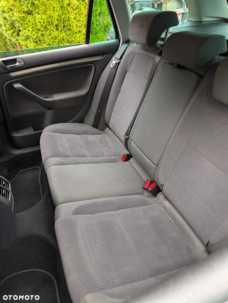 Volkswagen Golf - 18