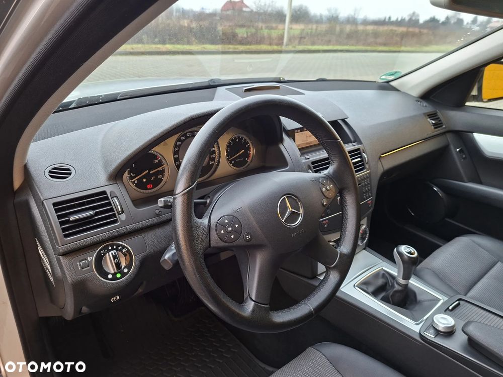 Mercedes-Benz Klasa C 180 Kompressor Avantgarde - 15