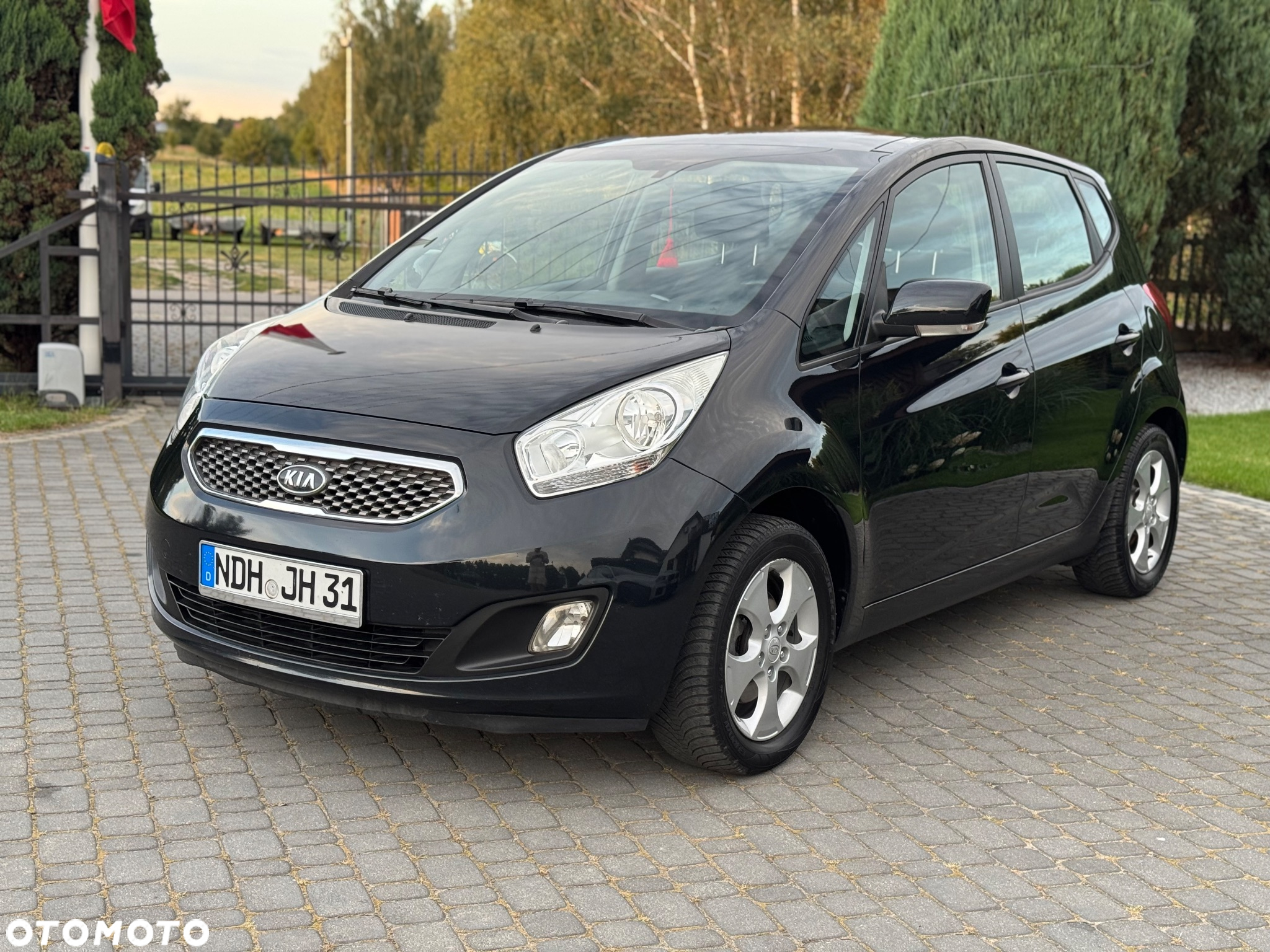 Kia Venga 1.6 CVVT Black Collection - 5