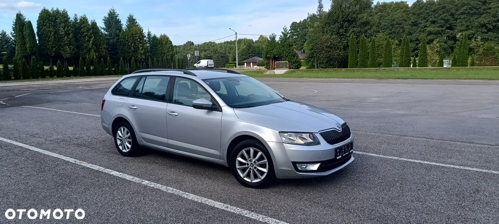 Skoda Octavia 1.6 TDI DPF DSG Elegance - 16