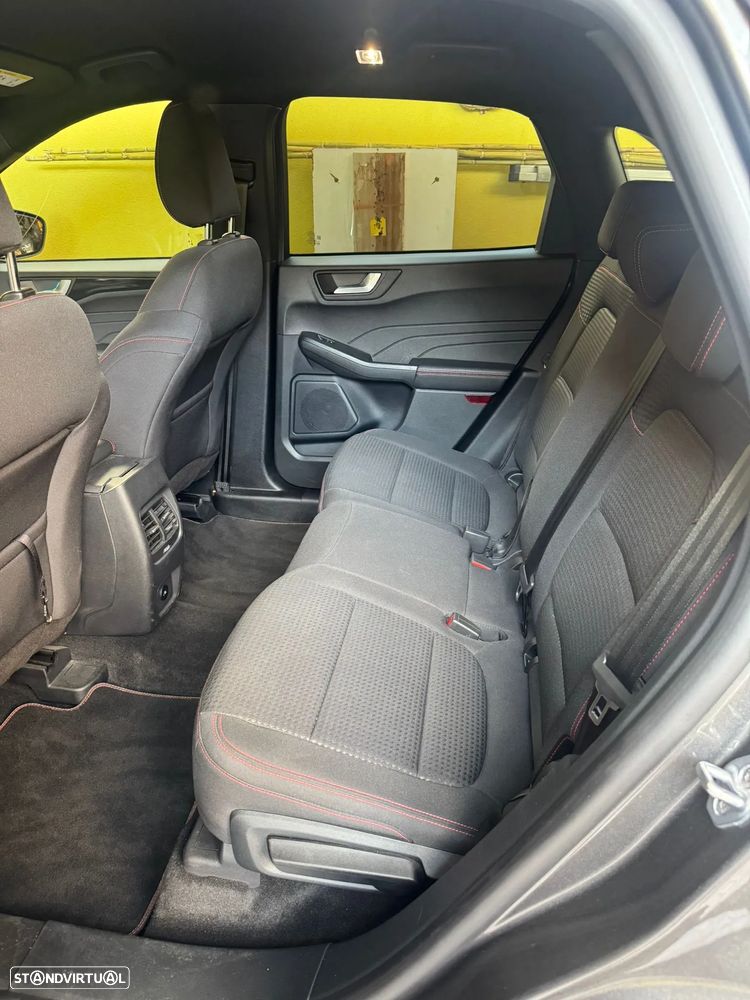 Ford Kuga 2.5 FHEV ST-Line - 23