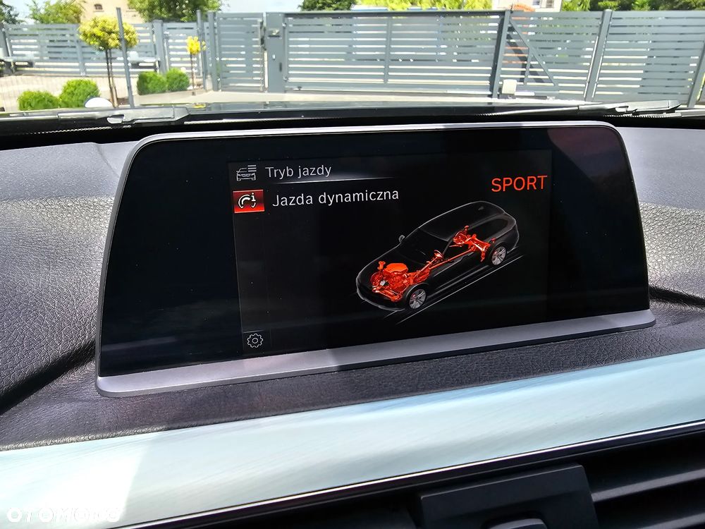 BMW Seria 3 320d Efficient Dynamics Edition Blue Perf Luxury Line - 31