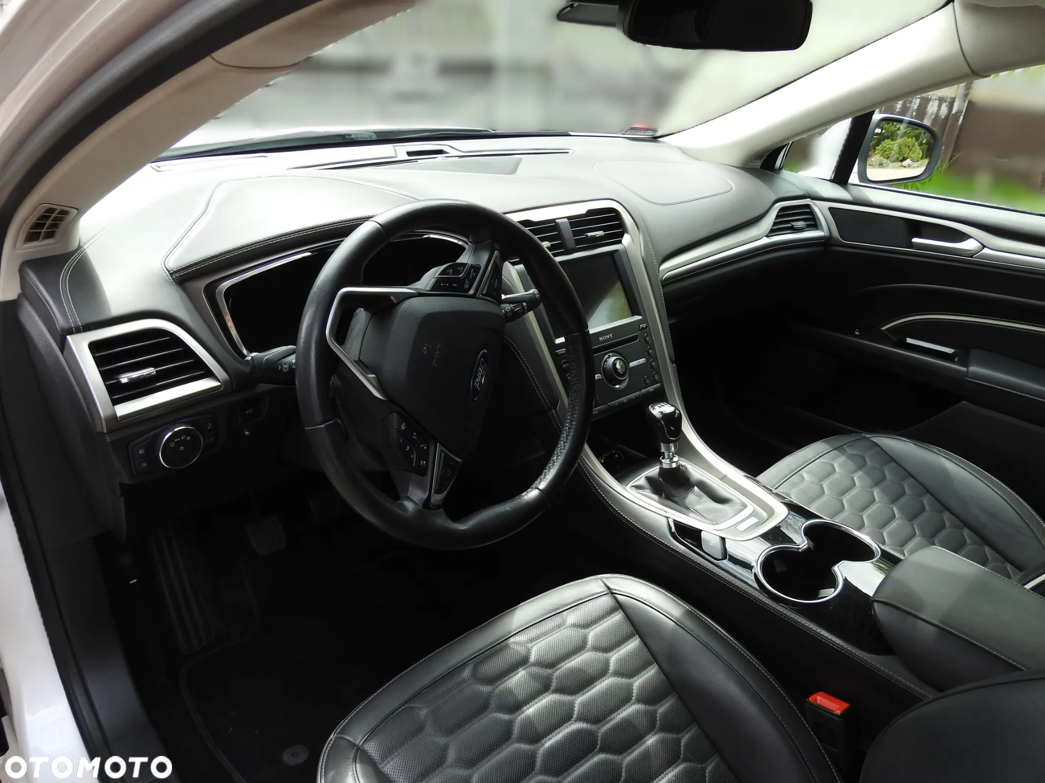 Ford Mondeo Vignale 2.0 TDCi - 13