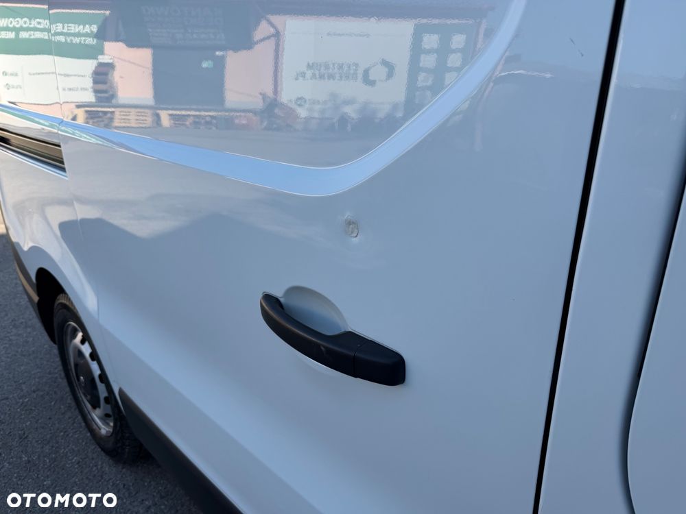 Opel Vivaro - 10