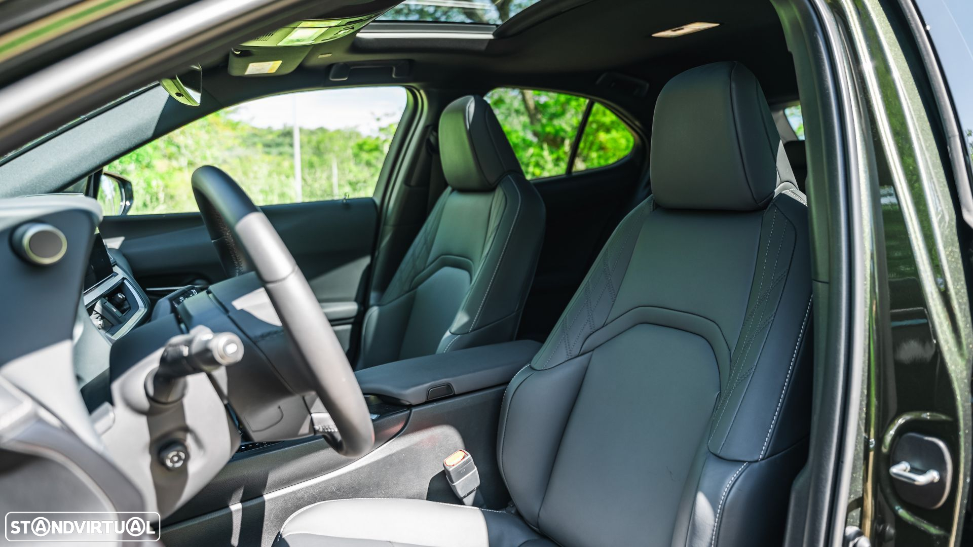 Lexus UX 250h Sport (Ecrã 12.3) - 11