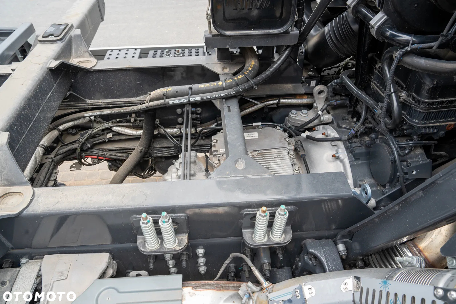 Renault K 440 6X6 - 21