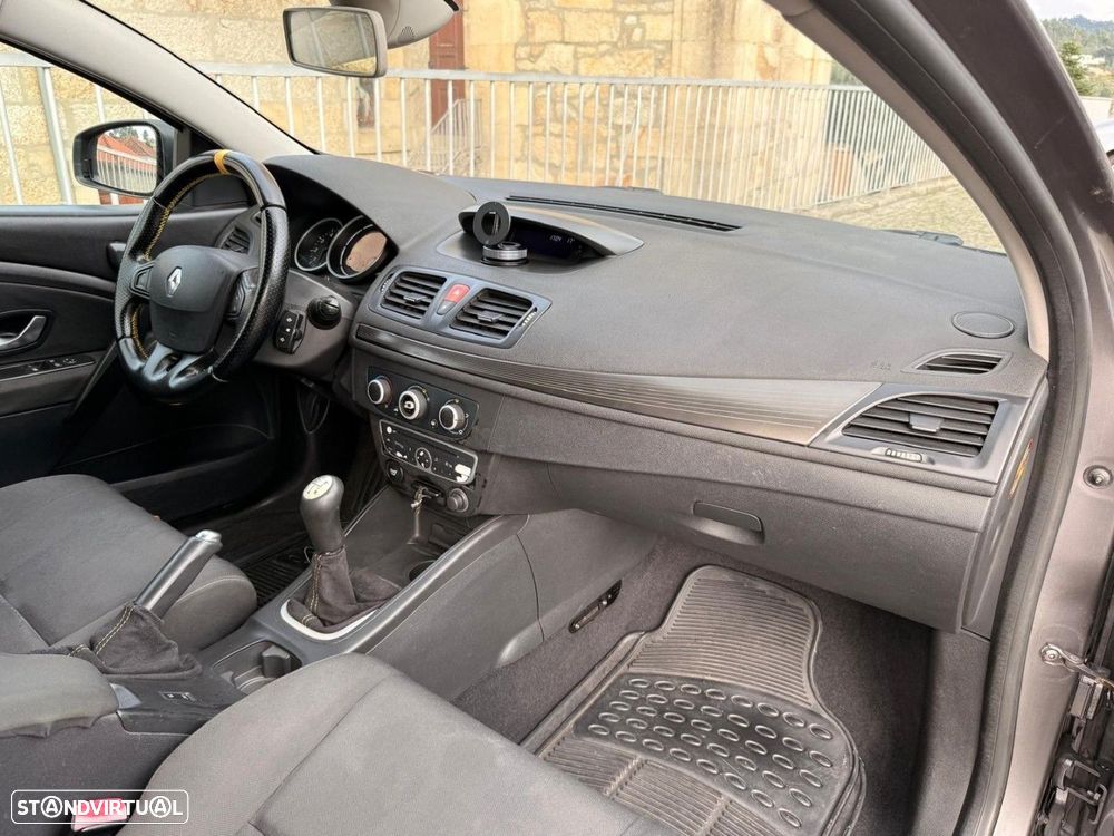 Renault Mégane Coupe 1.5 dCi Dynamique S - 21