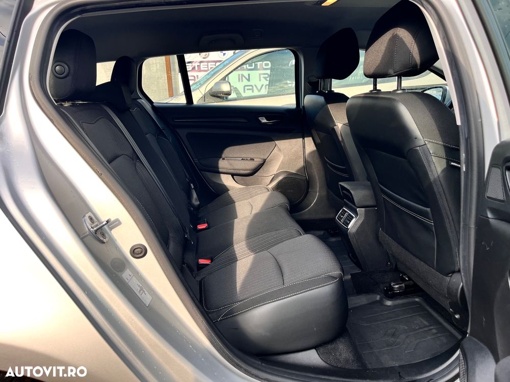 Renault Megane Blue dCi 116 Intens - 12