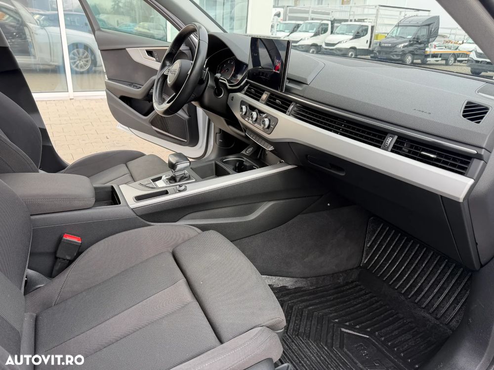 Audi A4 Avant 30 TDI S tronic - 14