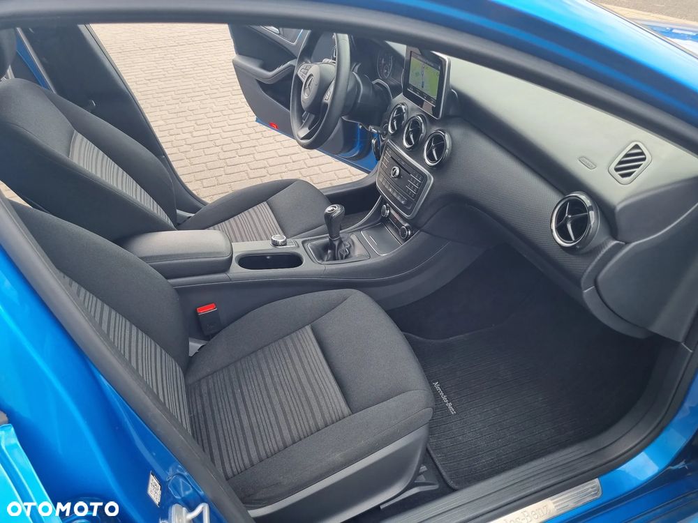 Mercedes-Benz Klasa A 200 (BlueEFFICIENCY) Style - 23